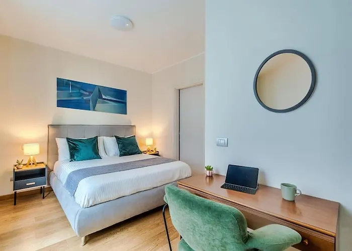Duomo 15 Min Walk - Luxury Flat, Netflix And Wi-Fi