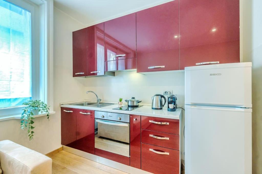 Duomo 15 Min Walk - Luxury Flat, Netflix And Wi-fi Apartment *