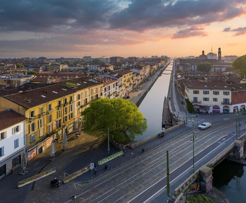 Duomo 15 Min Walk - Luxury Flat, Netflix And Wi-fi Apartment Mailand